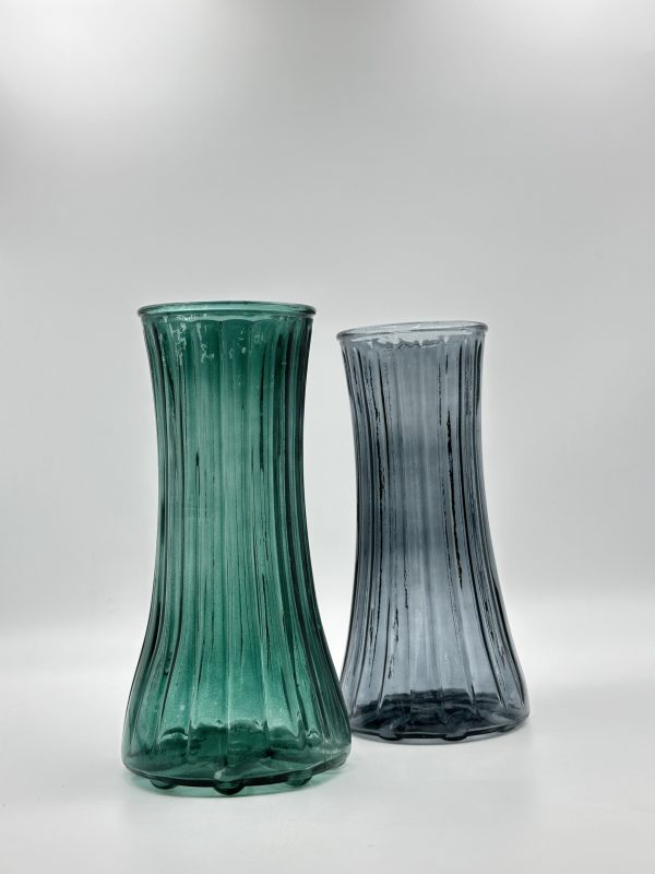 Elegant Ribbed Glass Vase - Image 2