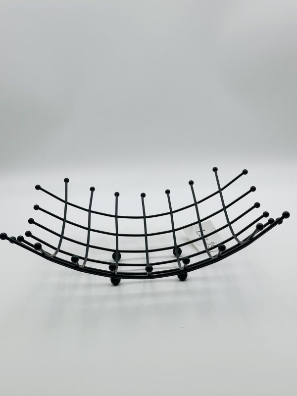 Modern Black Metal Grid Fruit Basket – Contemporary Chic Design - Image 3