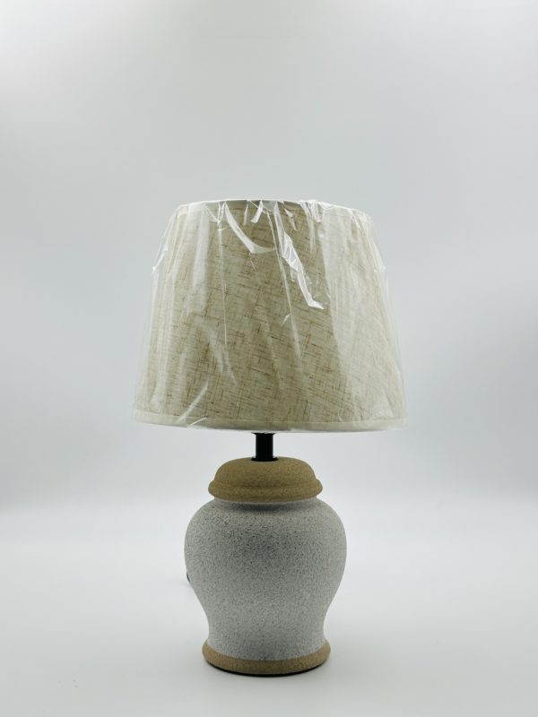 Classic Rustic Ceramic Table Lamp – Elegant Home Lighting