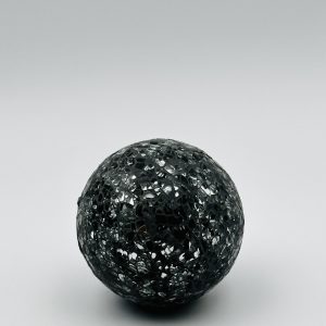 Crackled Mosaic Sphere(8cm) – Handcrafted Decorative Accent