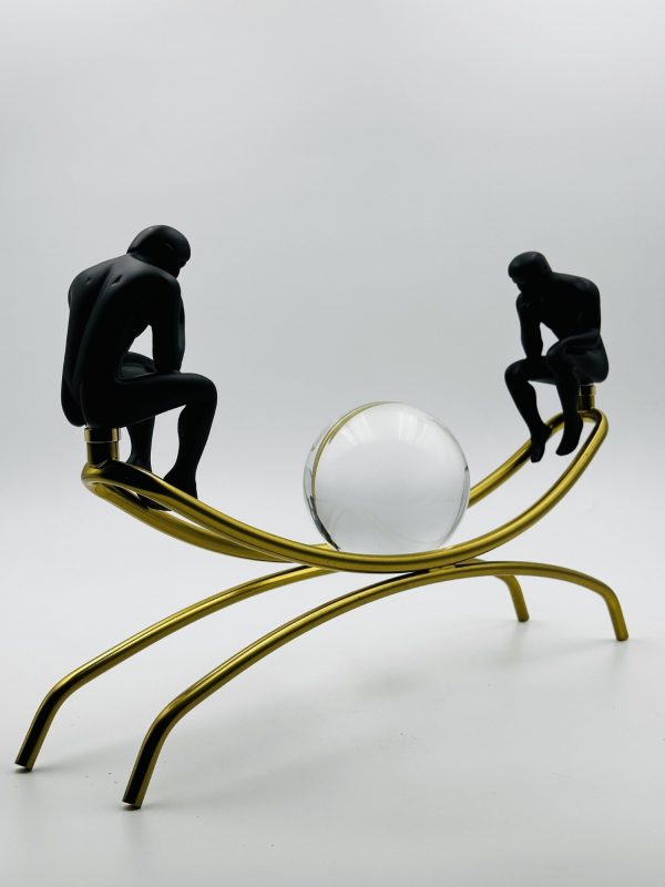 Philosophical Thinkers Sculpture – Modern Abstract Art Décor