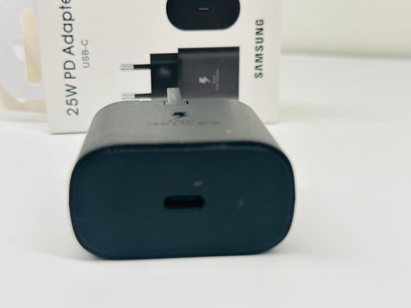 Samsung 25W PD USB-C Travel Adapter - Image 2