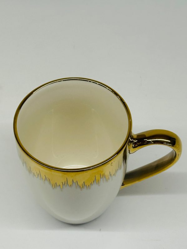Luxury Ceramic Mug with Gold Finish - Image 3