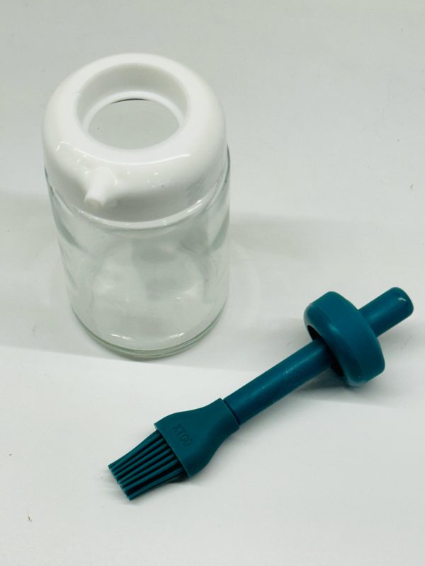 2-in-1 Condiment Jar with Silicone Brush - Image 2