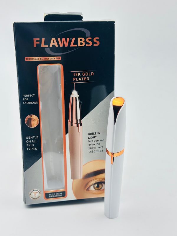 FLAWLBSS 18K Gold Plated Eyebrow Trimmer - Image 2