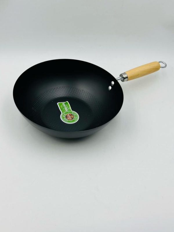 Classic Carbon Steel Wok with Wooden Handle 28CM - Image 2