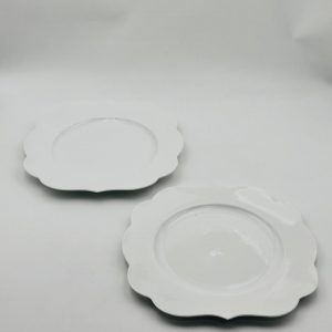 Elegant Scalloped Edge Ceramic Serving Plate